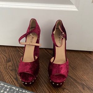 Nasty gal velvet heels